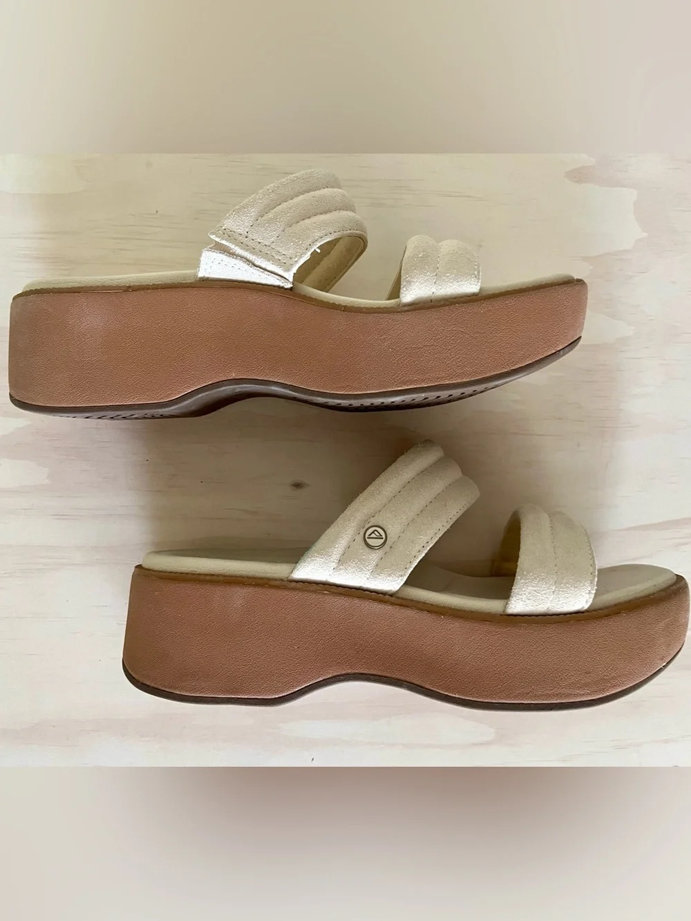 REEF Platform Slide Sandals 8 beige off white suede leather upper